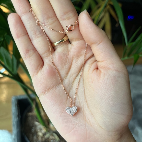 Elegant Heart Pendant Necklace with Sparkling Crystals – Perfect Gift - Picture 7 of 15